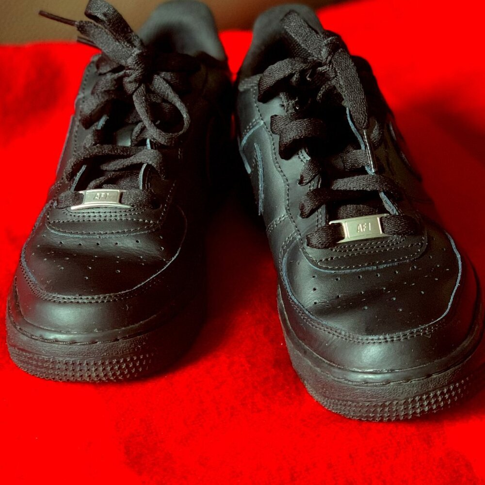 Nike Air Force 1/Size 5.5/Black